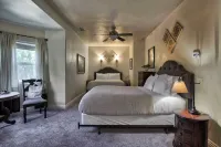 Wilson Creek Manor Sleeps 20 • Vineyard Estate w Resort Pool Spa Game Room