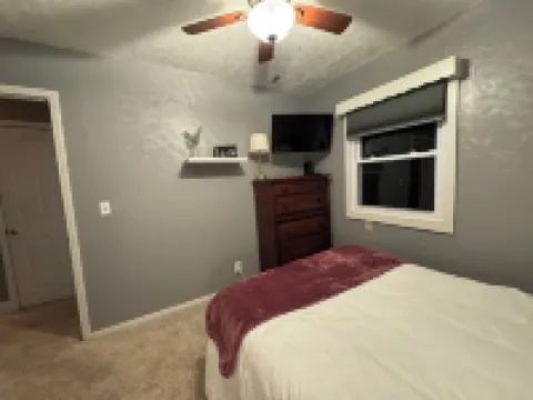 Creekside Cottage - Charming 3-bedroom cottage in Bellville Hotels in Washington Township