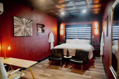 Farmhouse outskirts of Norman’s “Okla. University” fastWiFi, 2-75”TVs, KING BED