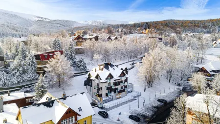 Rezydencja Karkonoska, Sun & Snow Отели в г. Карпач