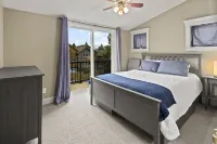 Charming 3BR Townhome near DT Seattle W/ Balcony! Hotels near Target