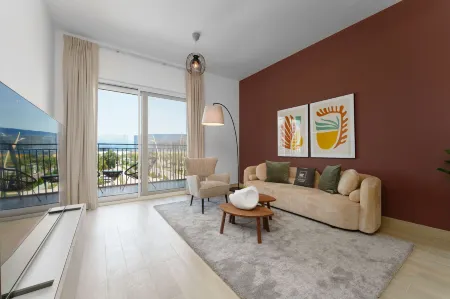 Maison Privee - Exquisite Apt on Yas Island Cls to All Attractions Отели рядом с достопримечательностью «Warner Bros. World Abu Dhabi»