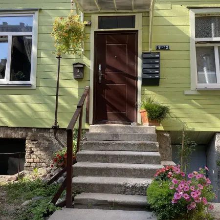 Exquisite 1Br/Ba Apt w/Free Parking in City Center