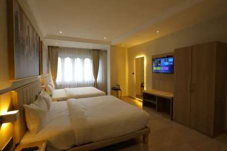 Hotel City Express by Downtown