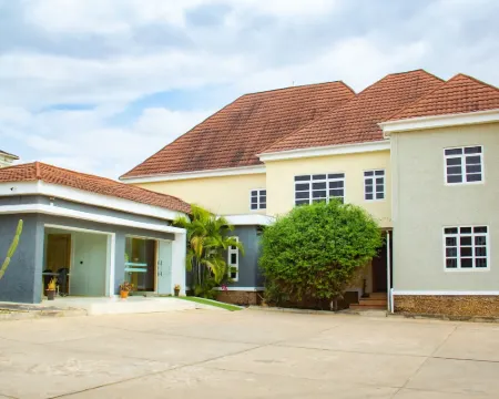 Shartell Hotels Jos فنادق في جوس