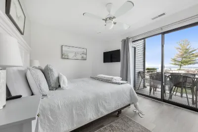 The Shores Lake View Condo Unit 5574 Các khách sạn gần True Blue Charters