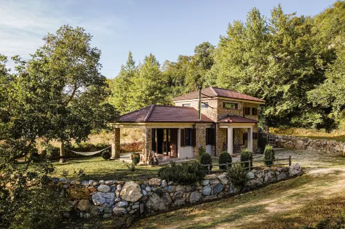 Hidden Stone Chalet
