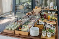 M2 Resort Wellness & Spa - breakfast