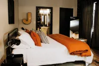 The 1935 Historic Alexander Hotel/ The Jackson Suite in Leitchfield, KY