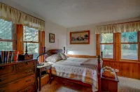 Conveniently Located just off University Avenue on Madison's West Side