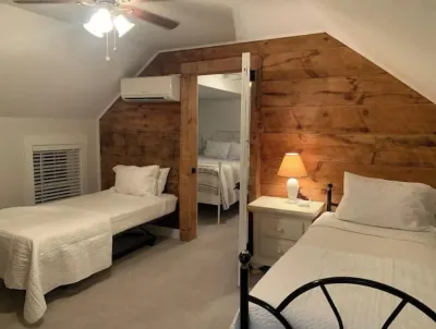 Potager Farm Historic Private Townhouse Sleeps 4 with Pool.