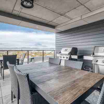 Appartement Luxe | Incredible Sunset View - Pool - Parking - Near Old Québec Dining/Meeting Rooms