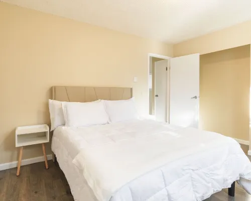 Walkable condo in heart of vibrant D/n Redmond,  m/s from Microsoft, woodinville Hotel di Redmond