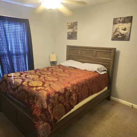 Near Ft. Moore - Ft. Benning 4 br 2 bath renovated charming home