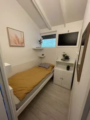 Lake Garda Tignale vacation home bungalow with pool and lake view Hotel a Tignale