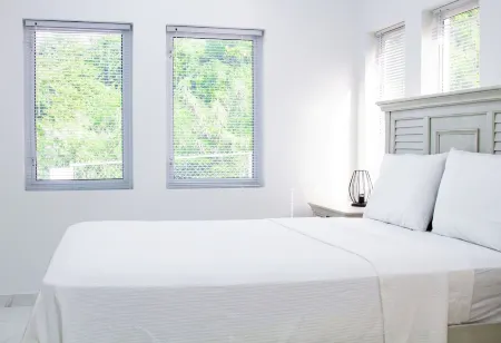 Charming 1-bedroom apartment with WiFi, AC in brilliant Osbourn-Fitches Creek