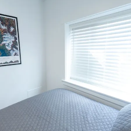 Modern guest suite, central location in SLC valley