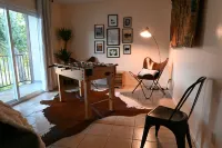 Spacious Condo with game room, office and large kitchen. 5 min. to Sunrise Mall!