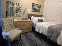 3F Vintage Graystone in Little Italy near loop UIC United Ct & McCormick Place