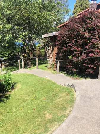 Unique and peaceful beach access getaway on Quadra Island. Outstanding view