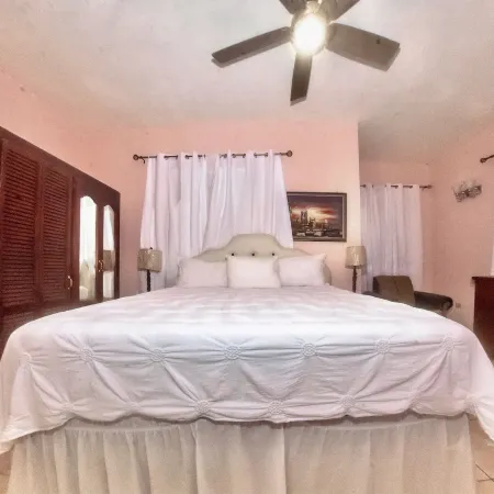 Dela De-Rose Guest House Negril Jamaica