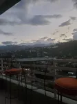 "Le Luxe" Penthouse 2 BR condo w/ AC, WiFi, complimentary Netflix & 24/7 sec