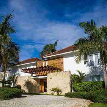 KID-FRIENDLY LUXURY  VILLA - 300 YARDS FROM BEACH - MAID & CHEF INCLUDED !!! Hotel Exterior