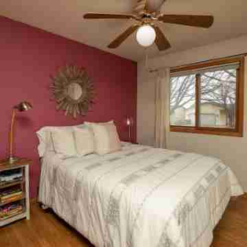 Are You Traveling to Rochester? Be Our Guest!! Rooms