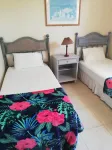 Seabreeze Villa: Best rates. Charming, bright & spacious. Truly a home from home