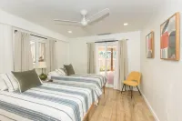 New 2 Bed 2 Bath Beach Suite in West Bay Village Roatan. New Generator