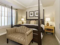 Luxury Cottage Lifestyle With Resort Amenities and Perks