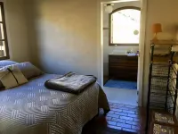 Very charme and comfort in the rock, in the paradise of Cunha.