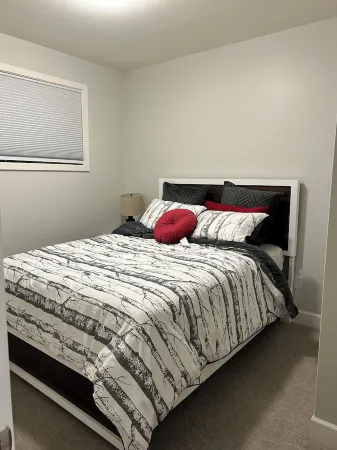 Cozy Private Suite in Langford