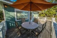 Private Beach! Cozy Guest Cottage along Florida's Forgotten Coast.