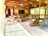 Caribou Ridge Hotels in Boundary County