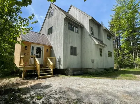 Cozy Chalet 5mins from Okemo, SAUNA JACUZZI HOT TUB