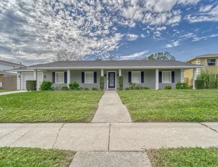 Eclectic Oasis | Pool + Air Hockey | Lake View