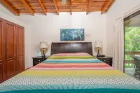Spacious 1 BR Apartment in Tamarindo, Only Steps from the Beach.