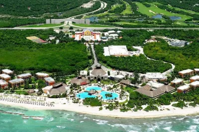 Private Jacuzzi , Pool and Beach, WI FI,  3 Patios in Mexico Rivera