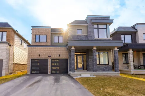 Lakeside Modern House 4BR - Steps to the lake Hotels in Clarington