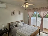 Jungle Beach House, Hidden in the Jungle, Yet Just a 6 Minute Walk to The Beach!