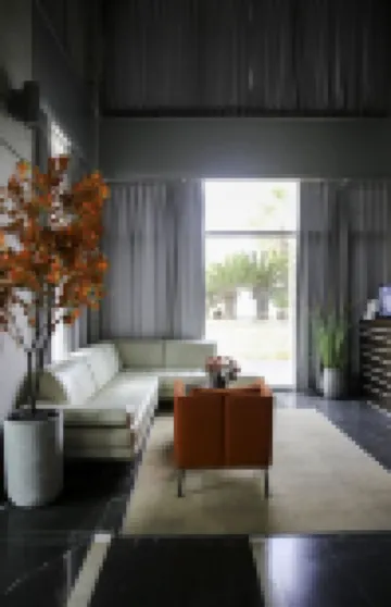 Sea view apartment ~ 1 min from the beach!