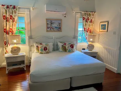 Luxury Spacious Villa 4 min from the beach, private garden & pool Approved Villa