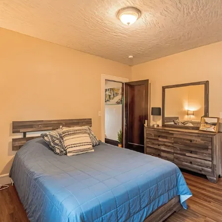 Mountain Views Newly Renovated Home