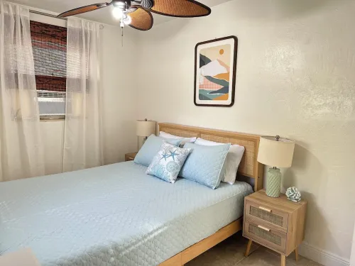 Sparkling Clean, Updated 2Br/1BA Beach Condo. Unbeatable Location.