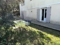 A little paradise between town and garrigue