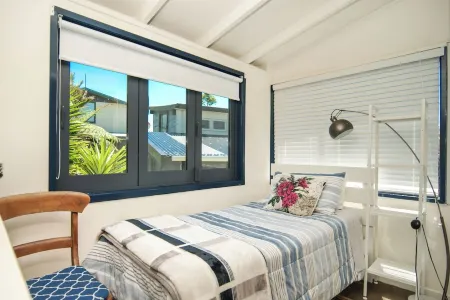 Seaside, on Bike Trail with Free Fibre and Streaming.  Double Glazed Comfort. Отели в г. Картерс Бич