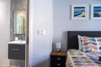 Wight Stone Luxury Townhouse - Breathtaking Views Hotels near Dinosaur Isle