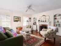Carole's Place B & B - Bed and breakfasts