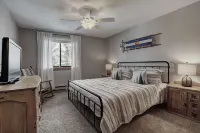 303D Dillon Bay 2Br Awesome Views 2 Bedroom Condo by RedAwning